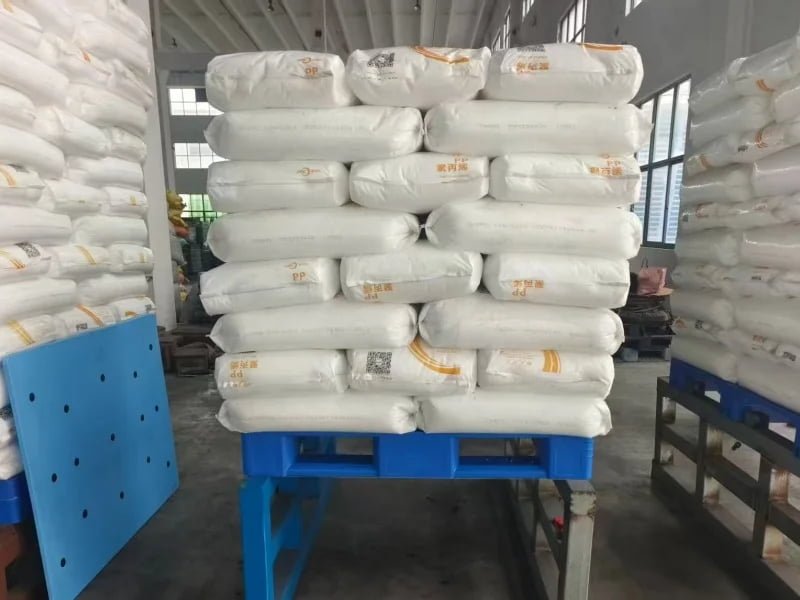 Heavy Duty Plastic Pallet Load Testing