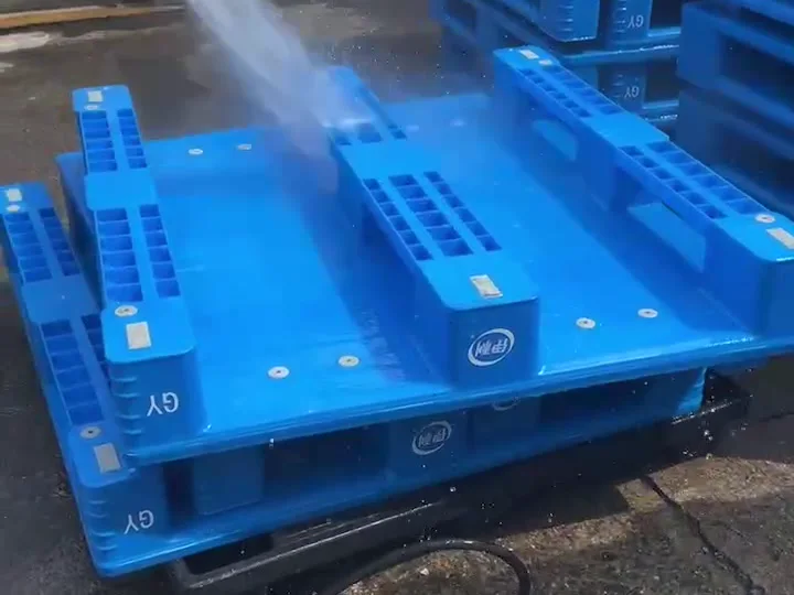 How To Clean Plastic Pallets