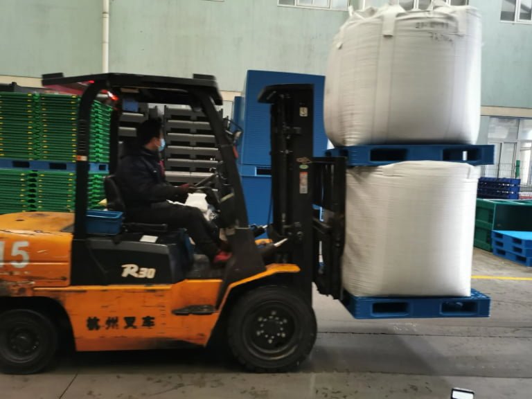 how long do plastic pallets last